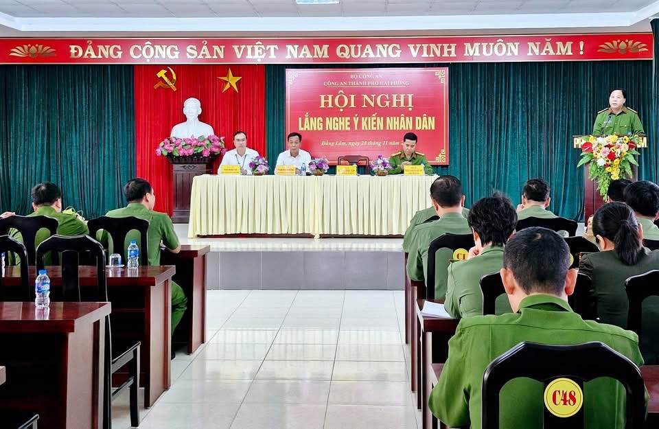 Lãnh đạo CATP lắng nghe ý kiến Nhân dân tại phường Đằng Lâm (quận Hải An)